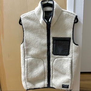 Abercrombie & Fitch Black and Cream Sherpa Utility Vest